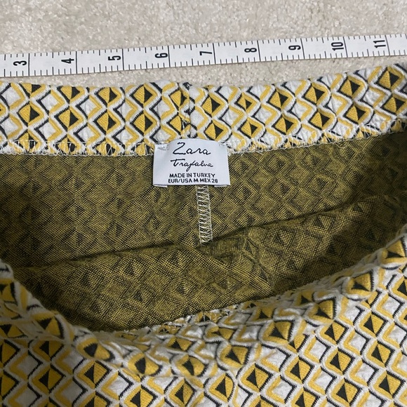 Sold: Zara printed yellow skirt Sz Medium - Picture 8 of 10